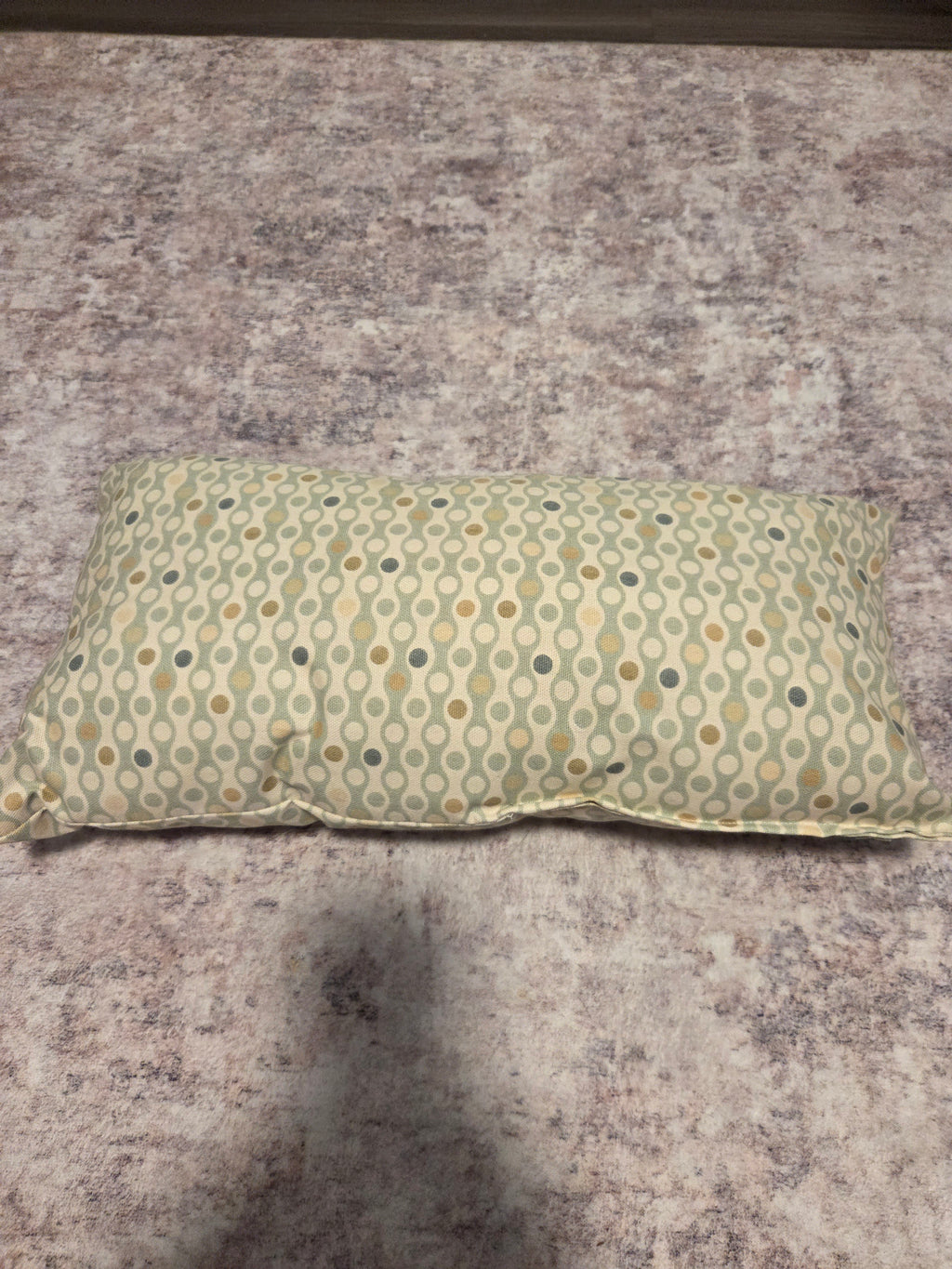 Green neck pillow