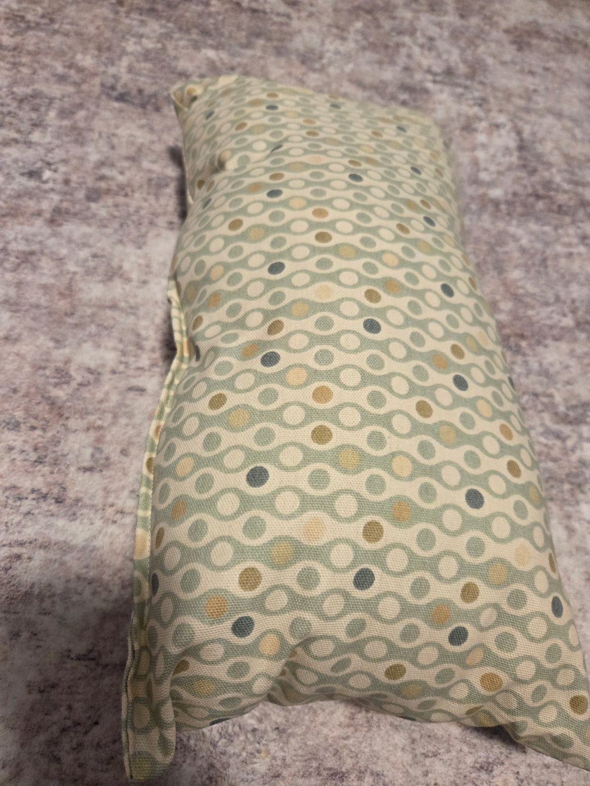 Green neck pillow