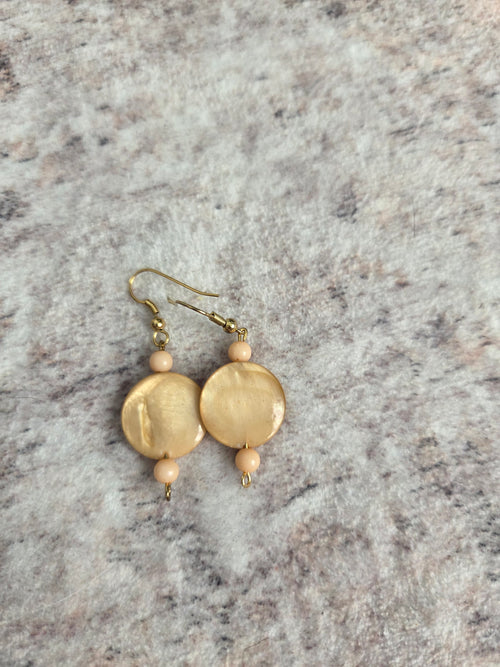 Beige shell earrings