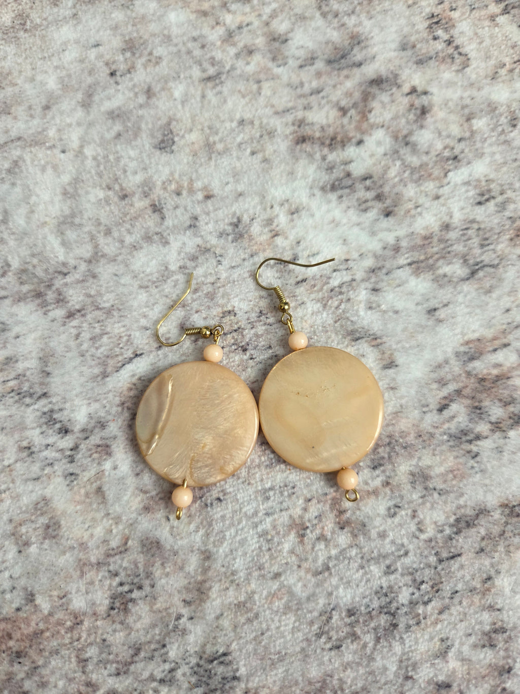 Beige shell earrings